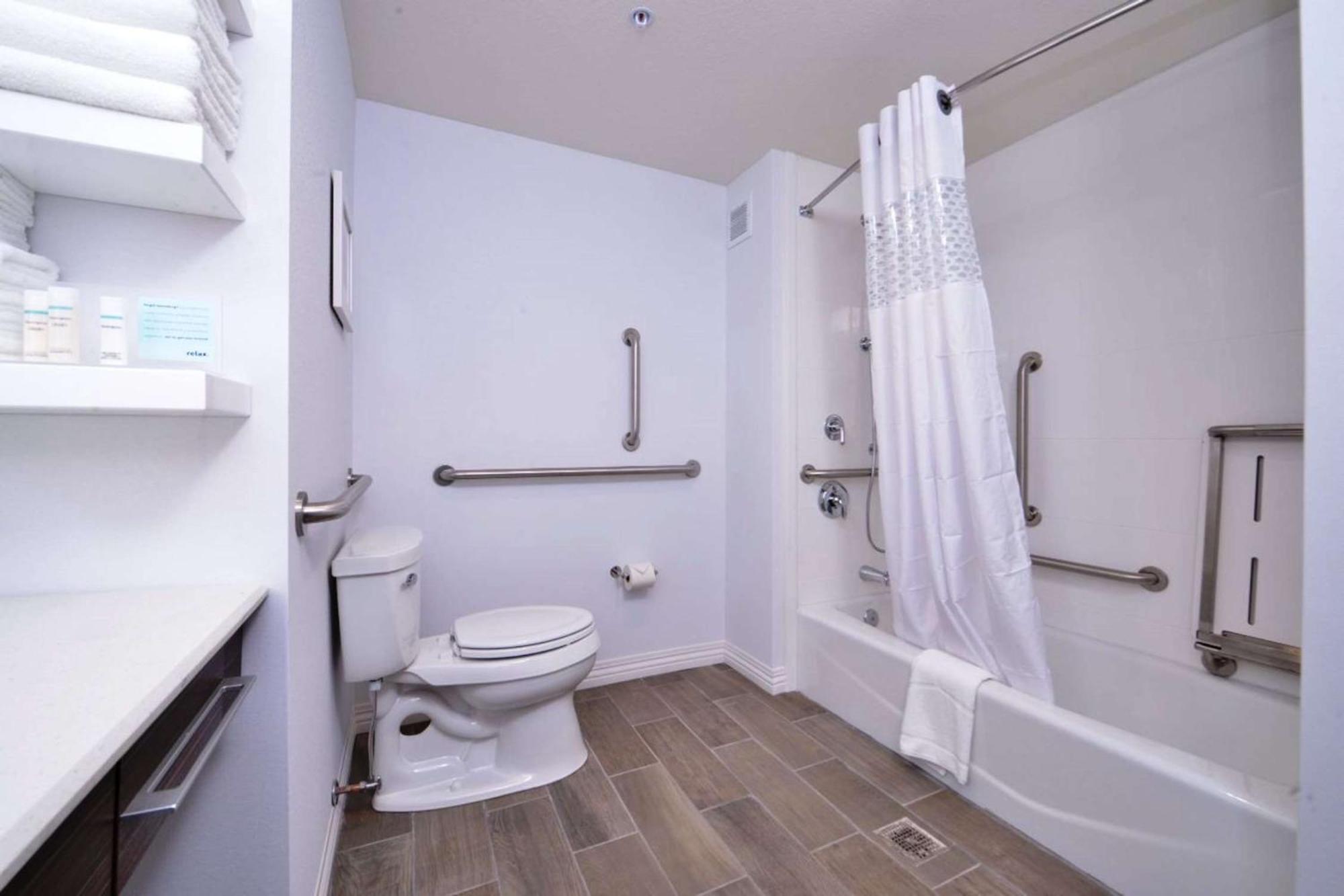 Hampton Inn Ливенворт Экстерьер фото