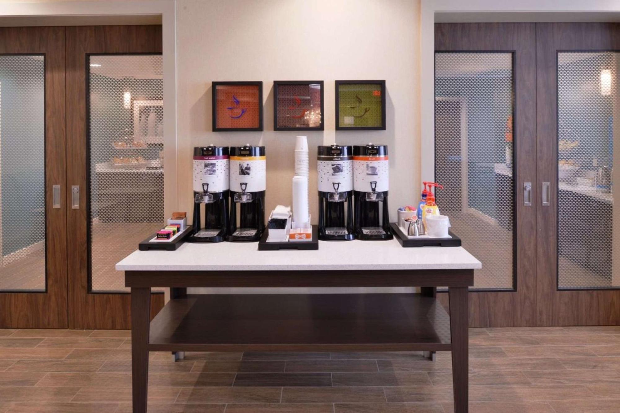 Hampton Inn Ливенворт Экстерьер фото